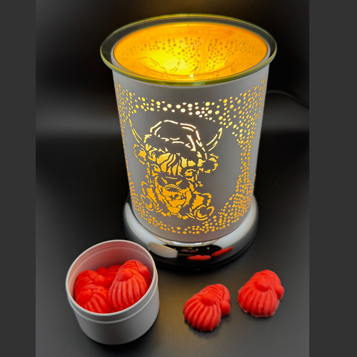 Highland Cow Christmas Wax Melt Burner with Festive Gonk Wax Melts – Touch Control Electric Burner