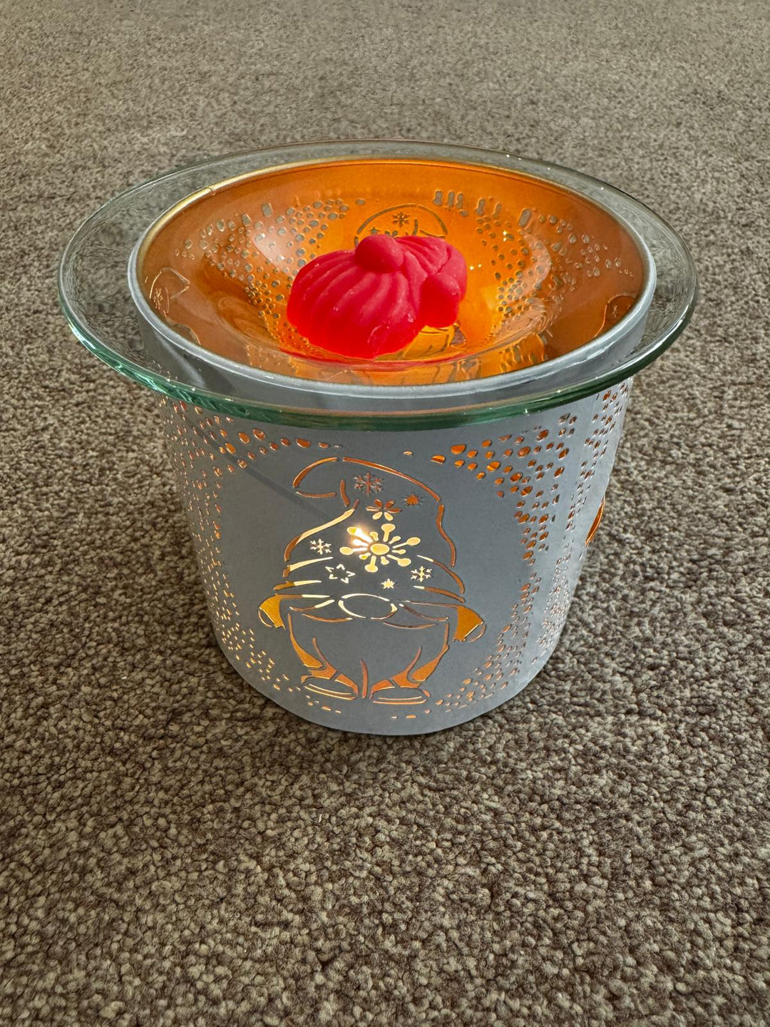 Gonk Wax Melter 10.5cm – Cosy Tealight Burner Bundle with Gonk Wax Melts & Candle